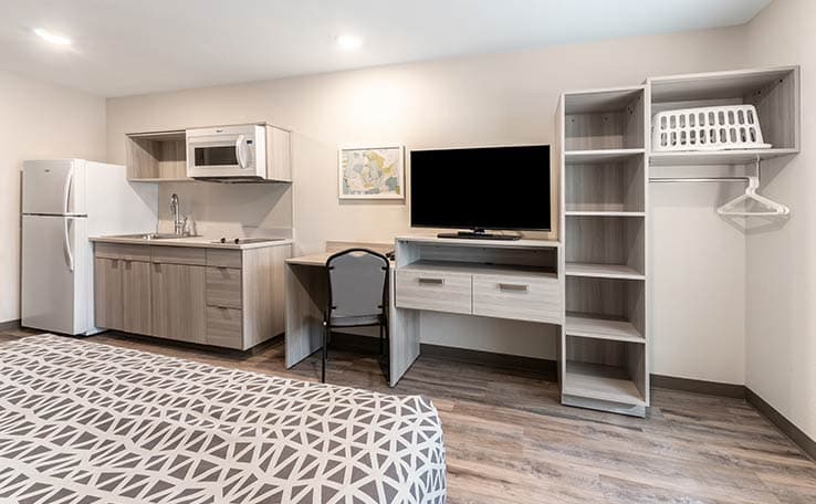 WoodSpring Suites Wilmington Riverfront photo 7 of 19
