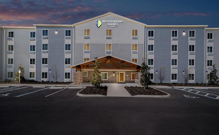 WoodSpring Suites Orlando East UCF photo 4 of 10