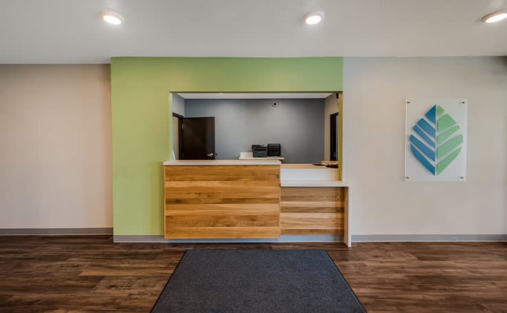 WoodSpring Suites West Palm Beach photo 2 of 16