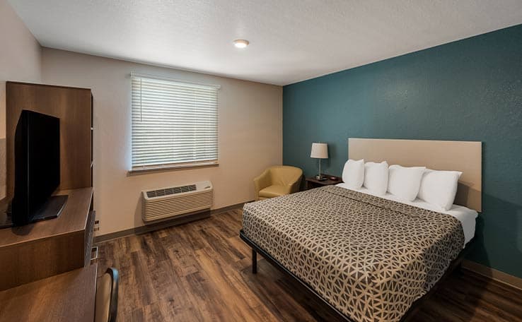 WoodSpring Suites West Palm Beach photo 9 of 16