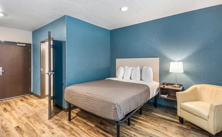 WoodSpring Suites Bradenton photo 8 of 18