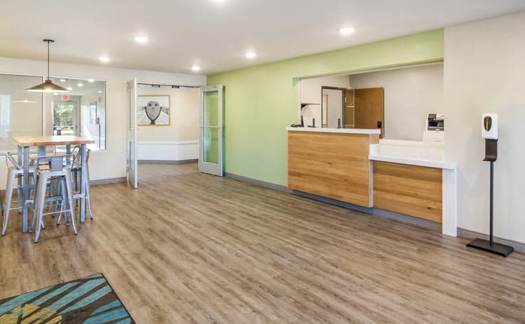 WoodSpring Suites Jacksonville Baymeadows photo 2 of 18