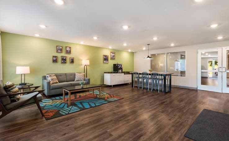 WoodSpring Suites Greensboro - High Point North photo 3 of 19