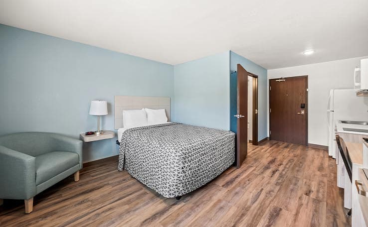 WoodSpring Suites Jackson Hub City photo 8 of 19