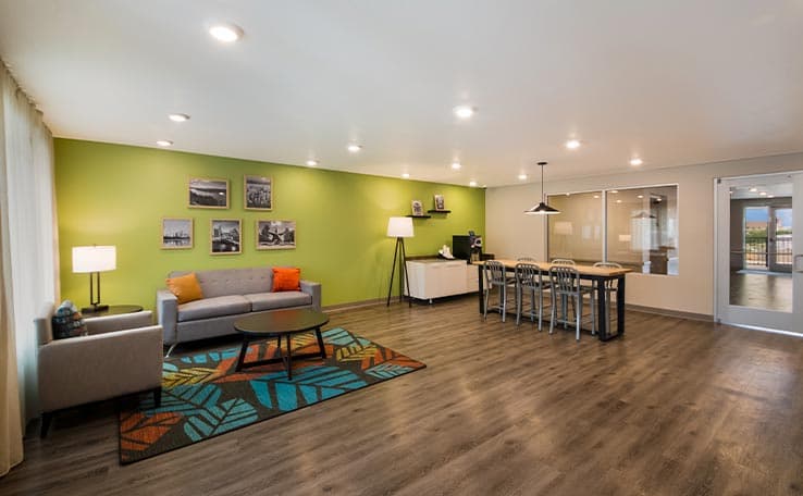 WoodSpring Suites Austin Central photo 3 of 15
