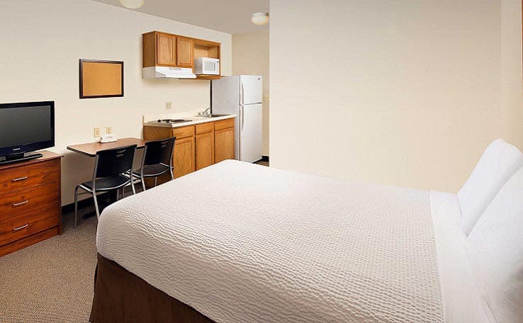 WoodSpring Suites Albuquerque East I-40 Tramway photo 4 of 11