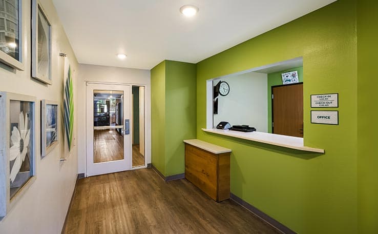 WoodSpring Suites Orlando West - Clermont photo 2 of 15