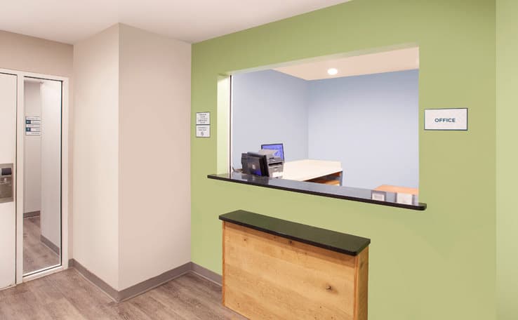 WoodSpring Suites Fayetteville I-49 photo 2 of 10