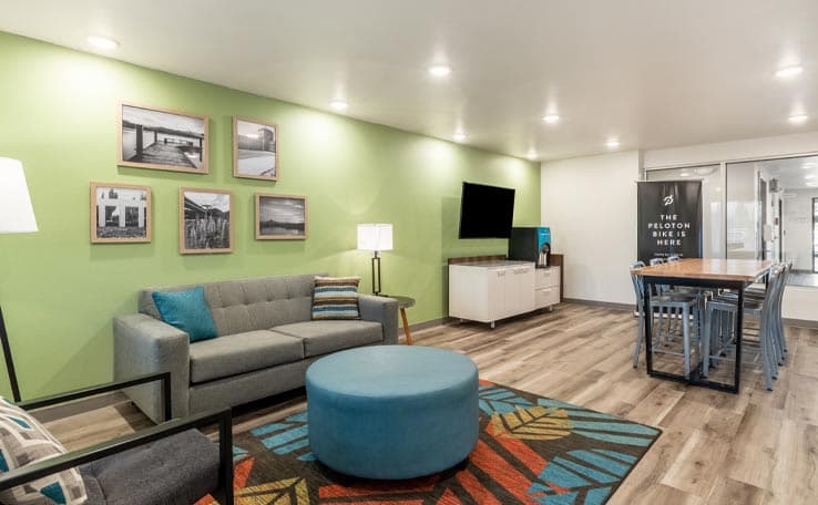 WoodSpring Suites Portland Vancouver photo 3 of 20