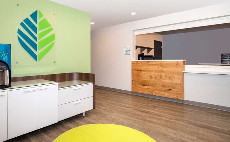WoodSpring Suites Carol Stream - Chicago photo 2 of 18