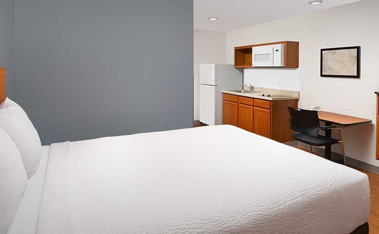 WoodSpring Suites Chicago Darien photo 7 of 19