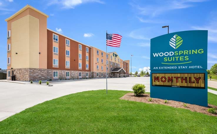 WoodSpring Suites Davenport Quad Cities photo 1 of 22