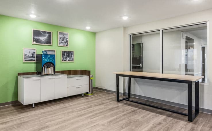 WoodSpring Suites Indianapolis Castleton photo 4 of 19