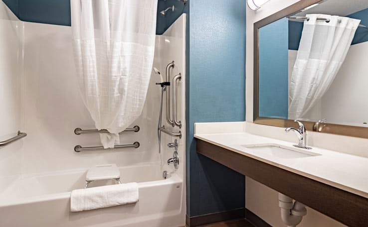 WoodSpring Suites Toledo Maumee photo 14 of 18