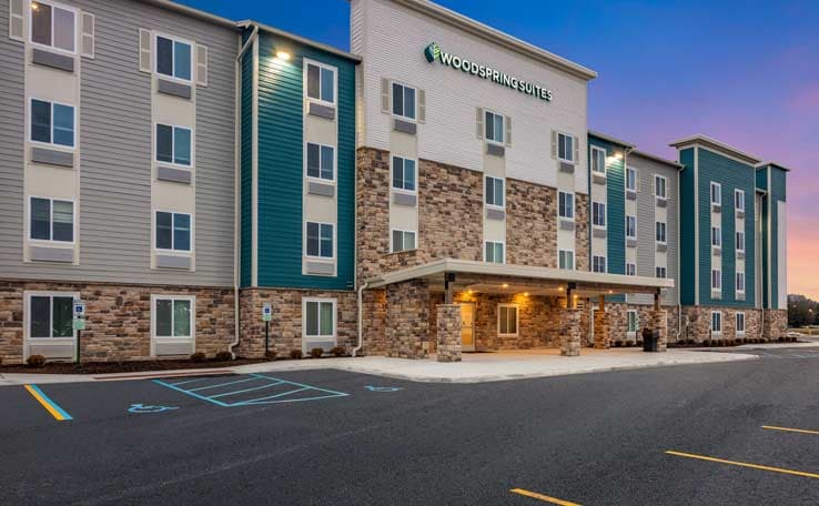 WoodSpring Suites Toledo Maumee photo 17 of 18
