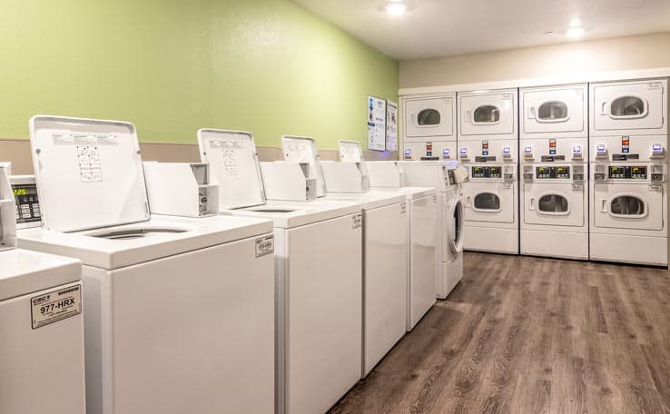 WoodSpring Suites Toledo Maumee photo 4 of 18