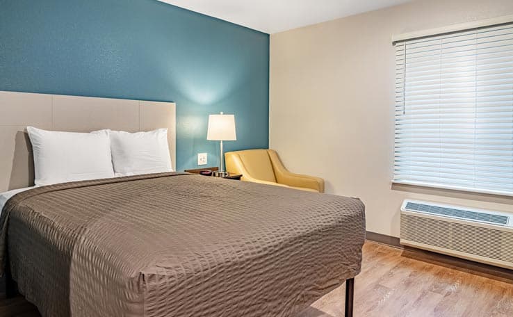 WoodSpring Suites Toledo Maumee photo 7 of 18