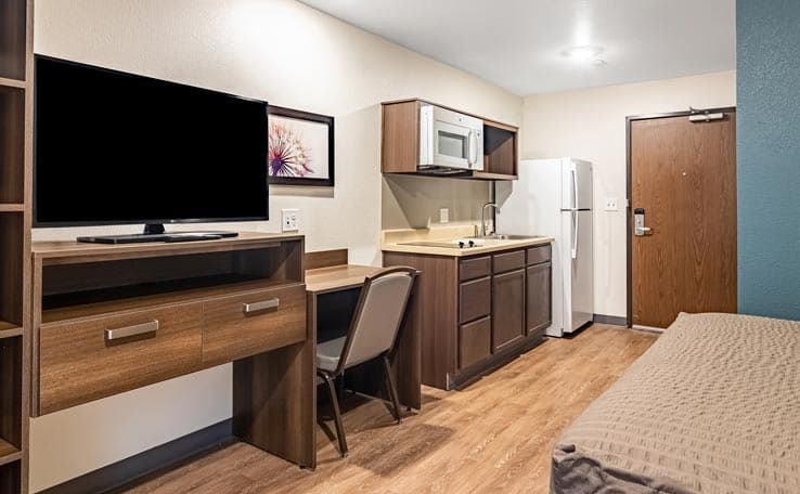 WoodSpring Suites Toledo Maumee photo 6 of 18