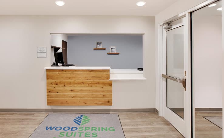 WoodSpring Suites Nashville near Rivergate photo 2 of 17