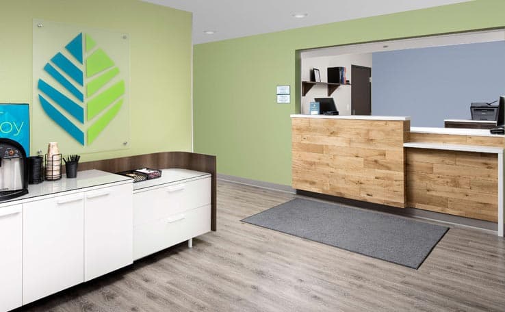 WoodSpring Suites Orlando International Drive photo 2 of 19