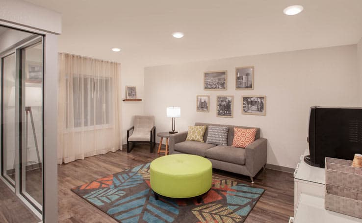 WoodSpring Suites San Antonio Stone Oak photo 3 of 17