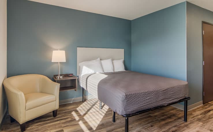 Extended Stay Hotel in Coralville, IA | WoodSpring Suites Coralville ...